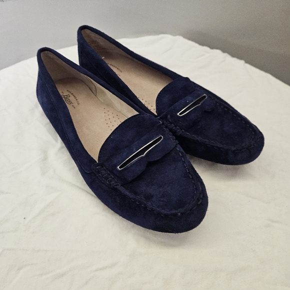 Bass Shoes - G.H.Bass & Co  Navy Suede Moccasins Women Size 9